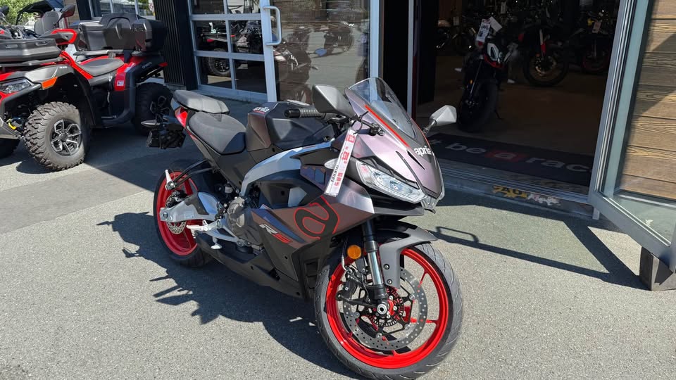 2026 RS457 Prismatic Dark- SOLD