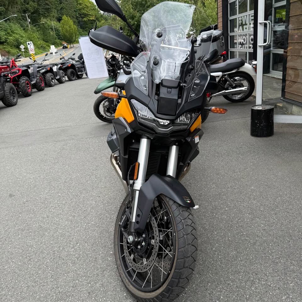 2025 Moto Guzzi Stelvio PFF - GIALLO SAVANA - 0160 DEMO