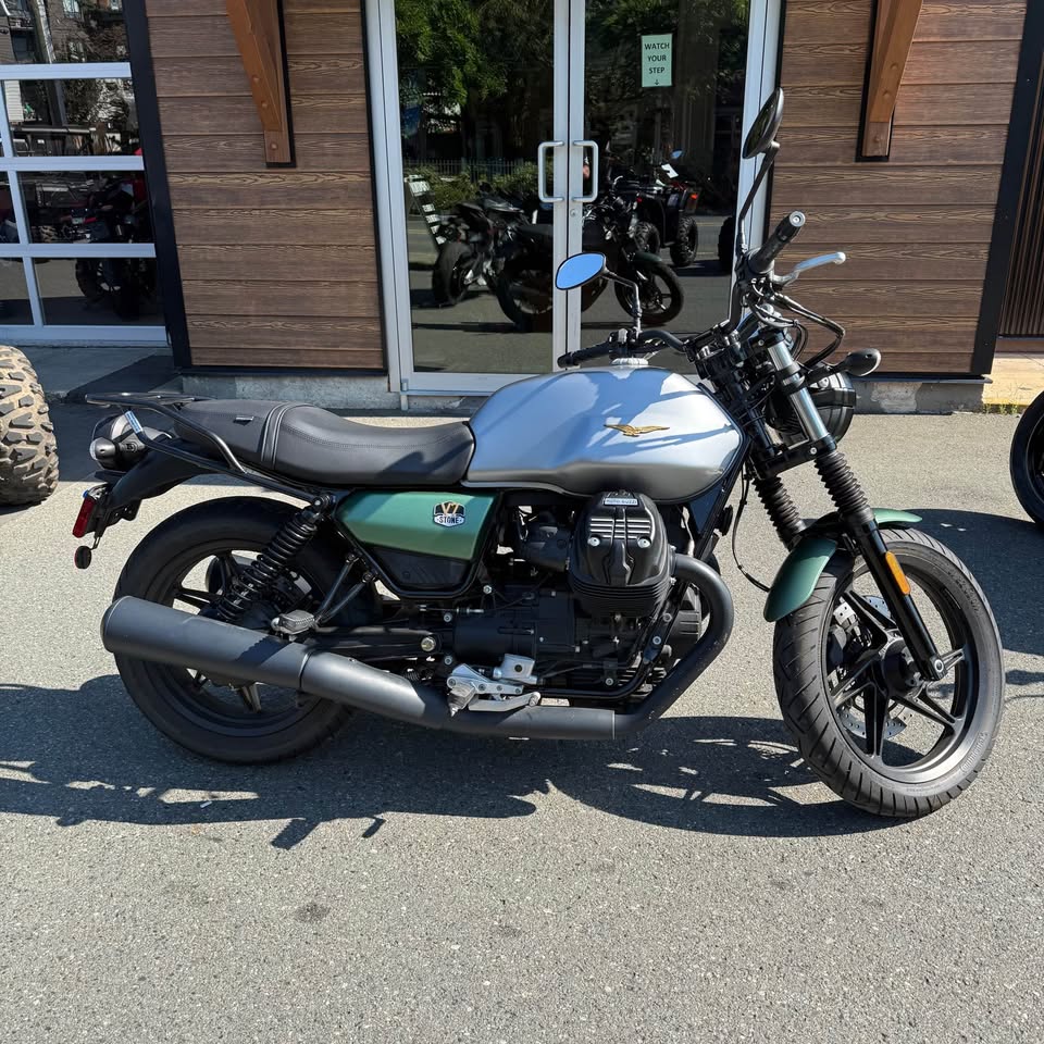 2021 Moto Guzzi V7 Stone CENTANARIO - DEAL PENDING
