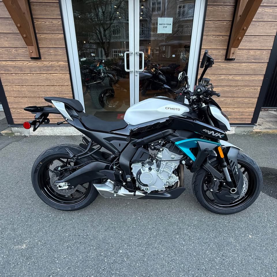 2026 CFMOTO 675 NK - GLACIER WHITE - 3795