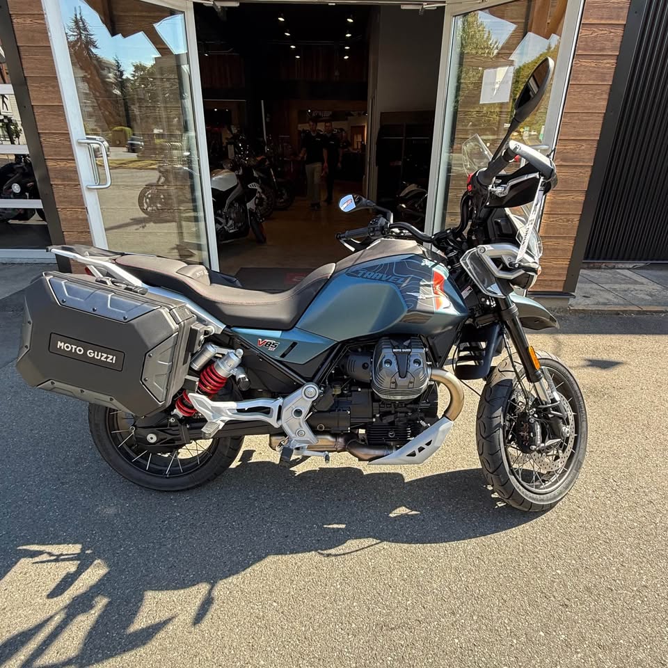 2027 V85 TT TRAVEL - Blu Zefiro - 0223