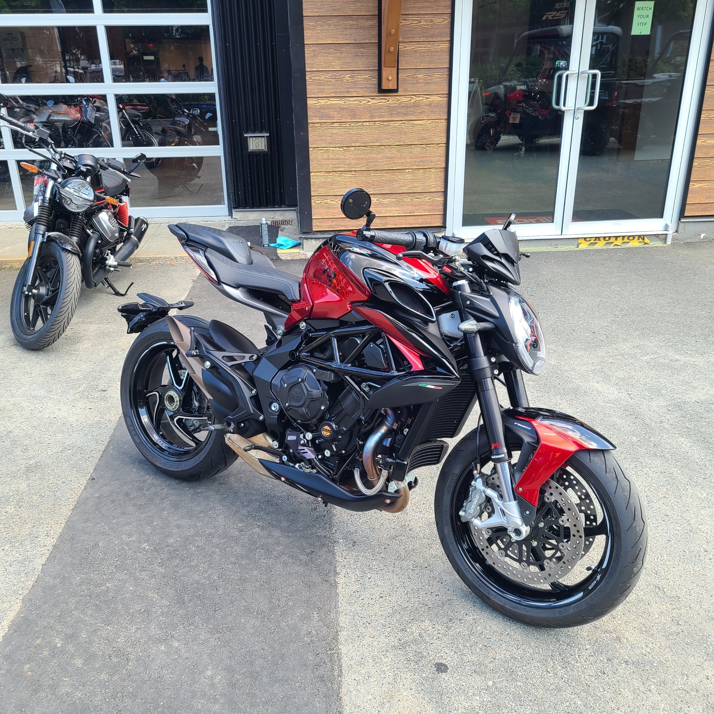 Mv agusta brutale 800 rosso price sale