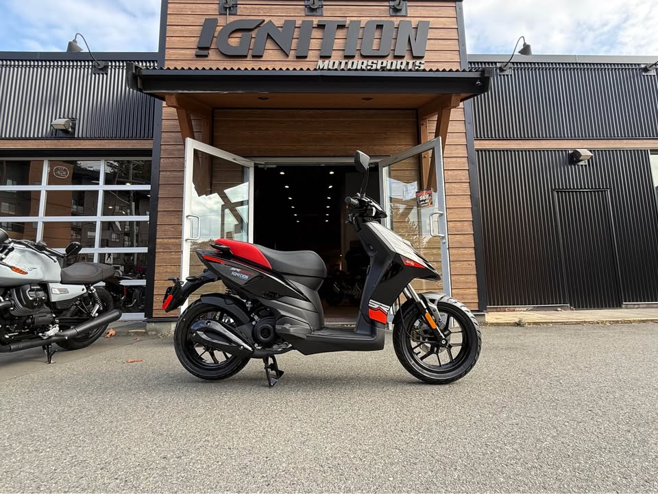 2027 APRILIA SR MT 50 BLACK SKU-01356 — Blackpurl photo 2 [bp1:SKU-01356:bc4f9ec47ad3ed23715d56cddeb4f600]