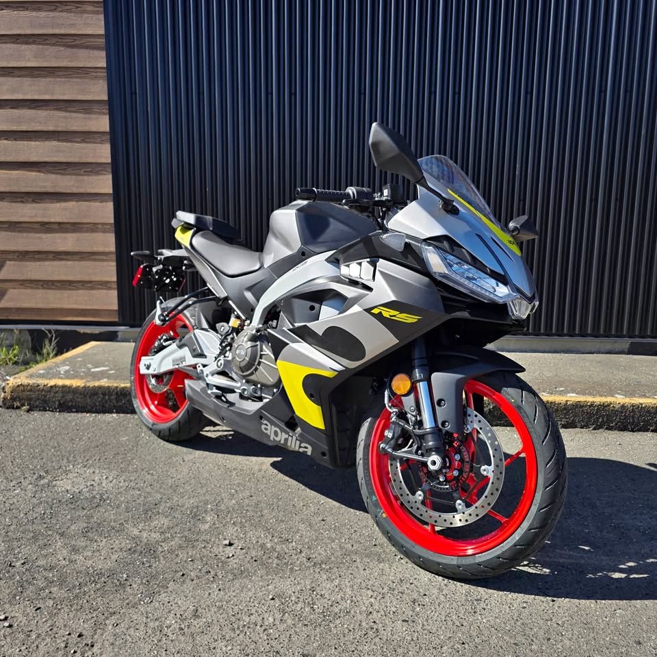 2026 APRILIA RS 457 ARSENIC YELLOW SKU-01362 - main image